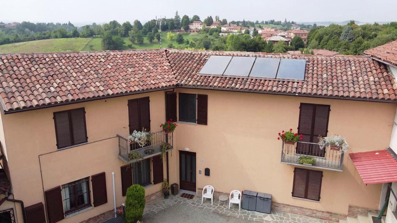 Casa Graziella- Appartamenti Vacanze Portacomaro Bagian luar foto